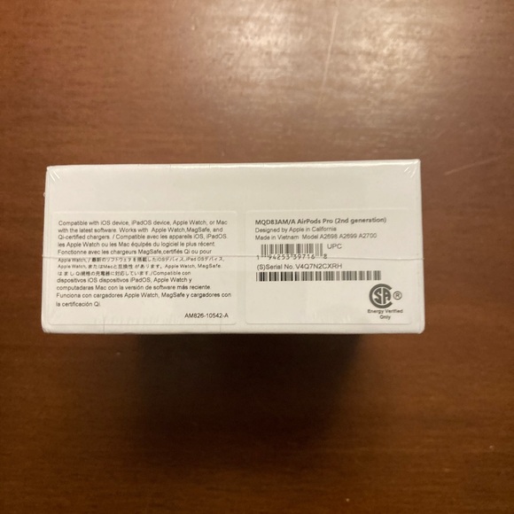 New apple air pods pro 

Lmk if you need anything 

Send offers - Picture 2 of 6